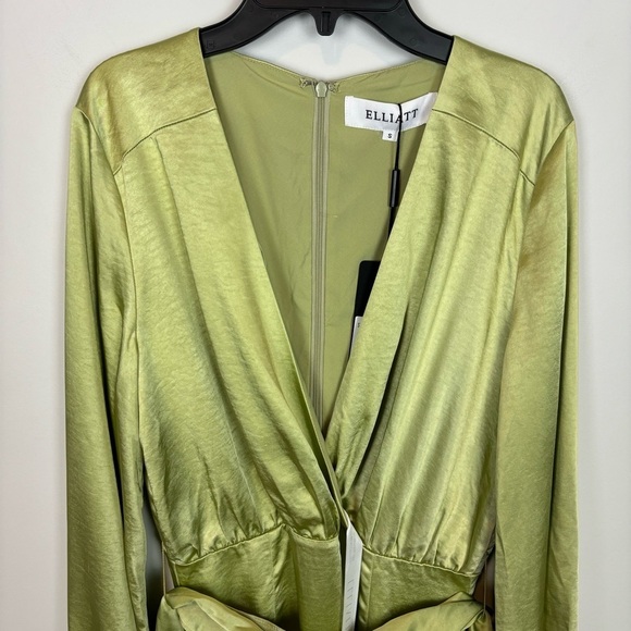 ELLIATT Kai Maxi Dress in Avocado Size S - Picture 3 of 10